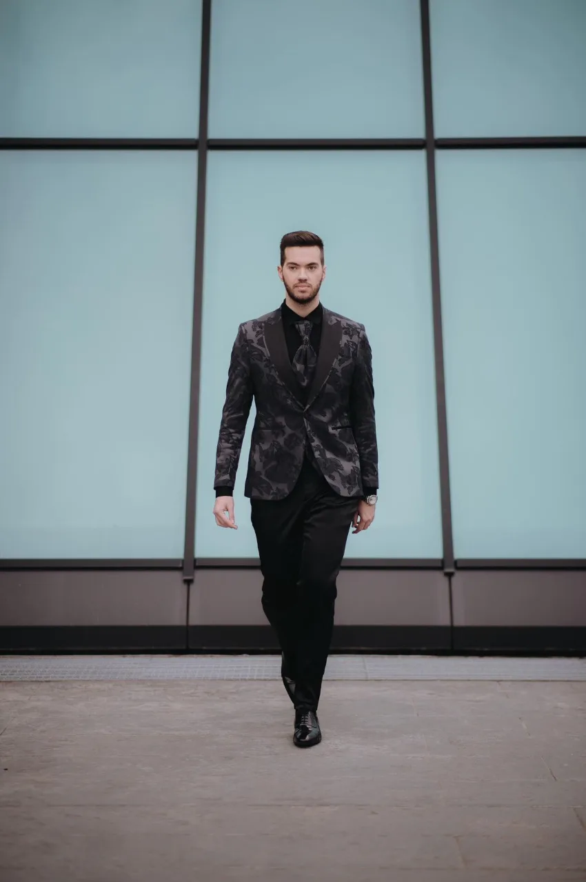 Svečan izgled sa merom. I kada trenutak traži nešto jače. - MEN PLUS Boutique
