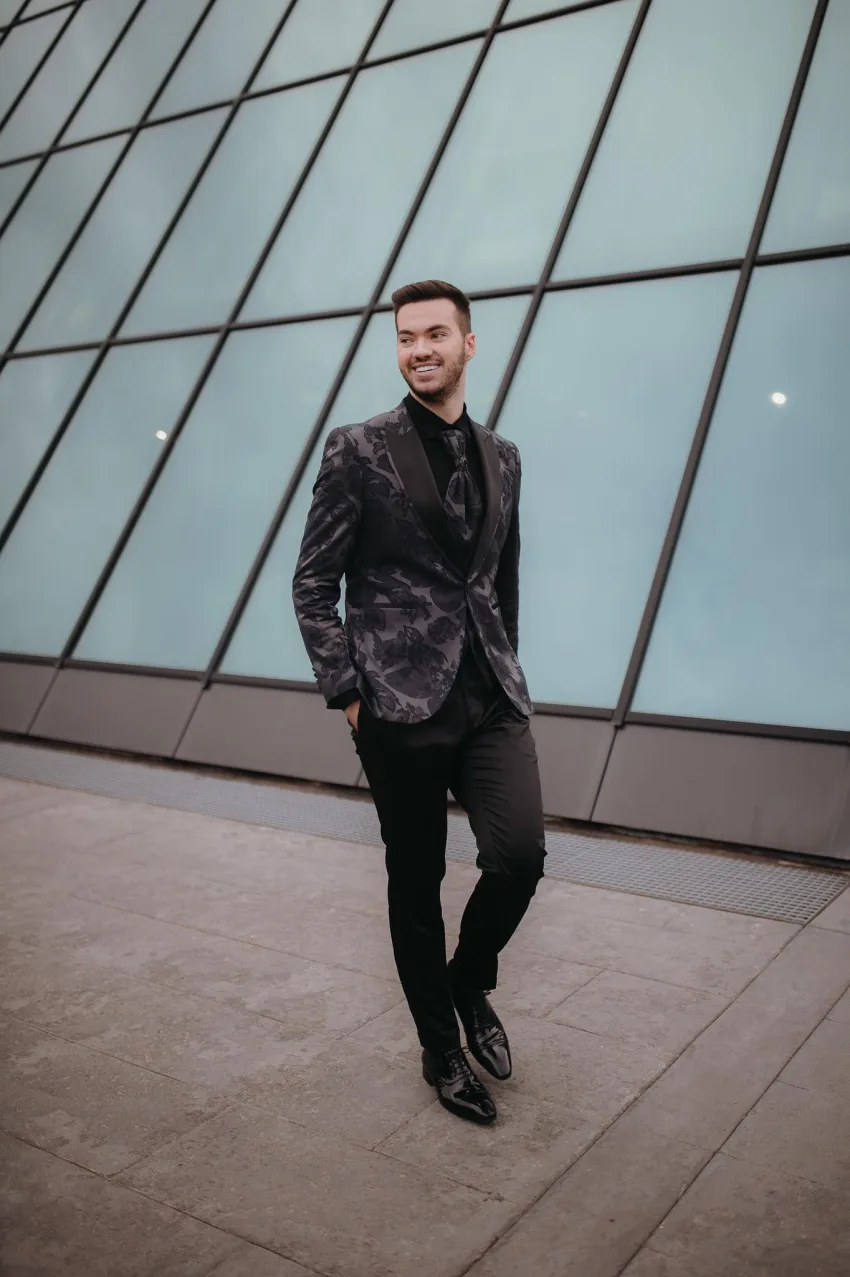 Za trenutke gde se očekuje više od svakodnevnog izgleda. - MEN PLUS Boutique