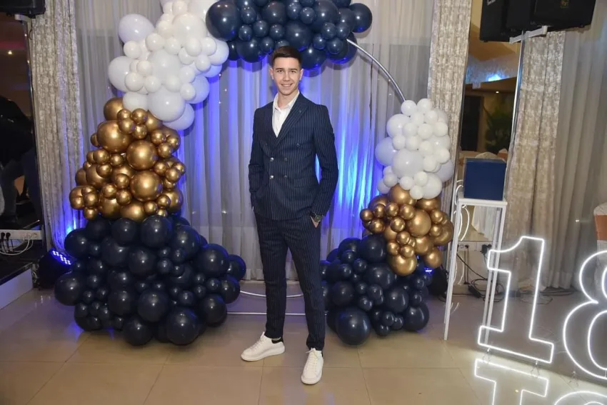 Za maturu nije dovoljno bilo koje odelo. - MEN PLUS Boutique